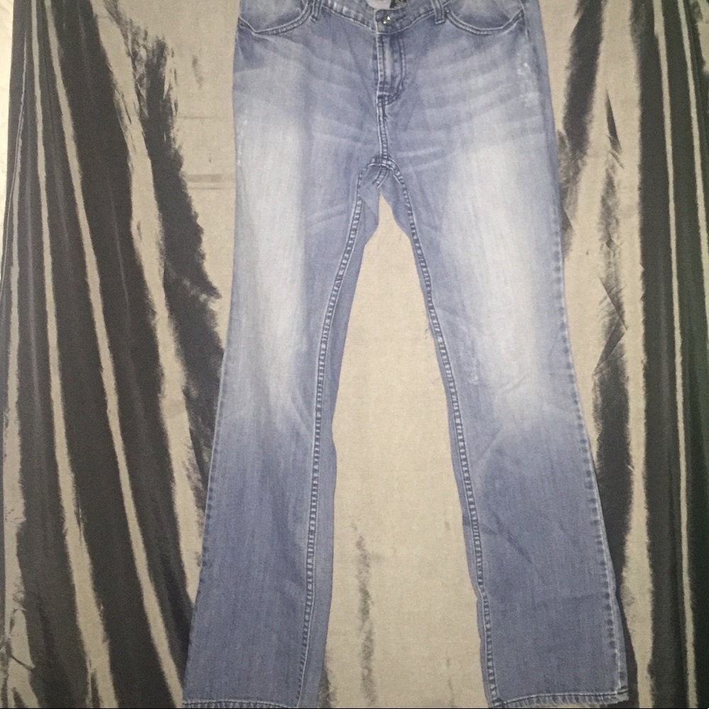 💙ANA Jeans💙. Slightly Distressed.